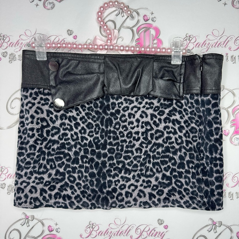 Skirt mini cheetah printt animal print with ribbon 🎀 bow belted grey black y2k